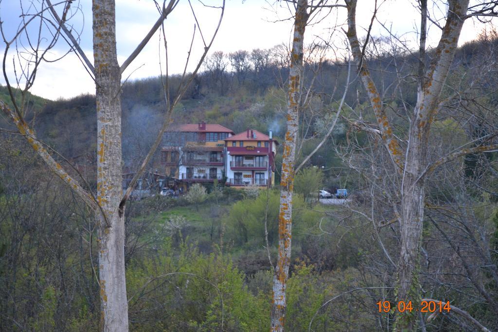 Mouson Melathron Hotel Elafina Екстериор снимка